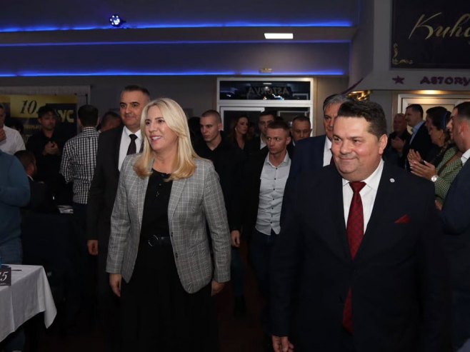 Цвијановић: Уједињеној Српској честитам деценију постојања и успјешног рада