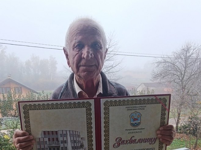 Најстарији учитељ у Српцу на пут извео више од 40 генерација