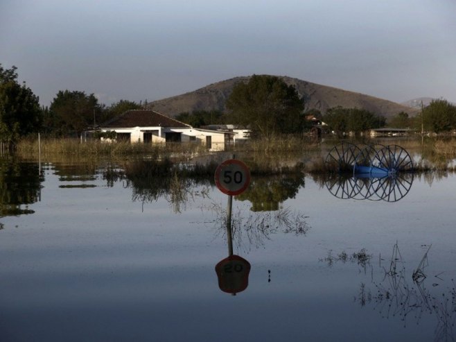 Поплаве (Фото: EPA/YANNIS KOLESIDIS/илустрација) - 