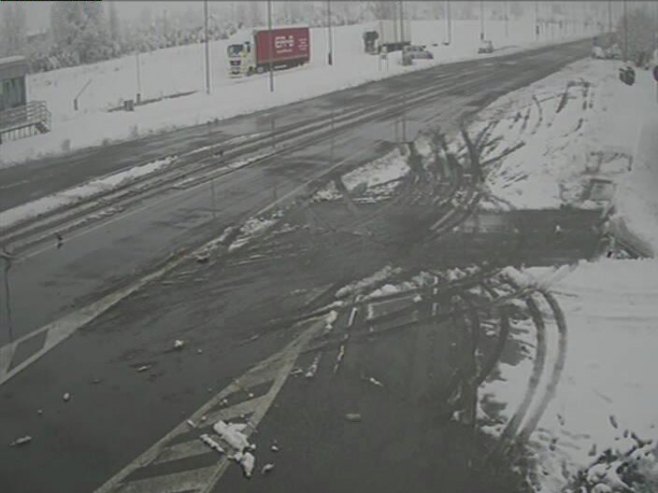 На Изачићу забрањен саобраћај за теретна возила са приколицом и шлепере