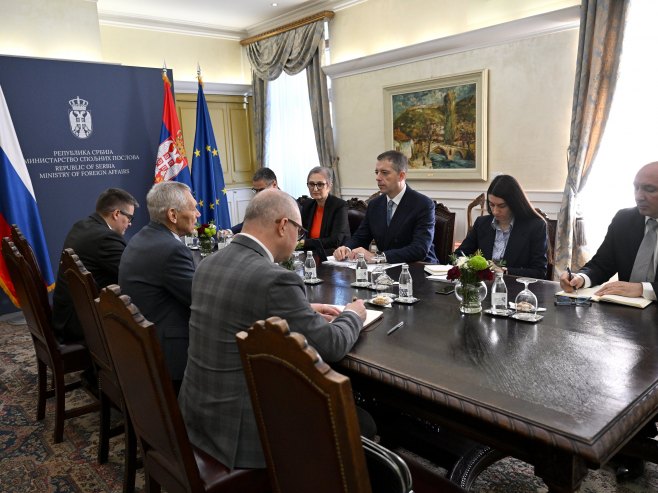 Ђурић и Боцан-Харченко о билатералним питањима, регионалним и геополитичким изазовима