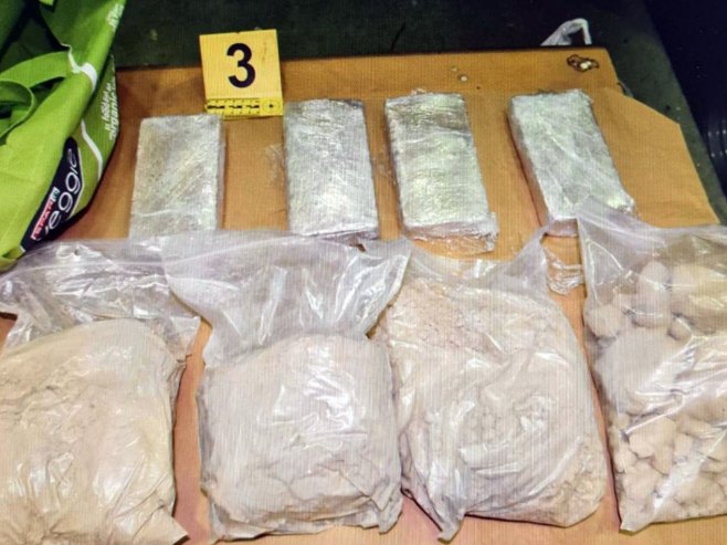 На Хоргошу пронађена већа количина дроге, ухапшена два лица