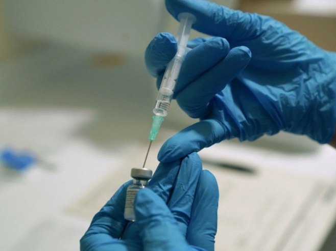 Први пацијент из Србије стигао у Москву гдје ће примити нову вакцину против рака