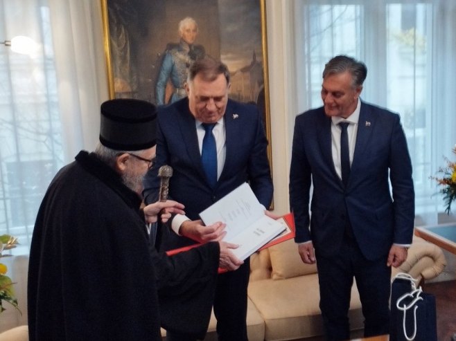 Делегација Српске у Будимпешти - Фото: РТРС