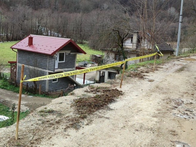 Поплаве и клизиште у Језеру