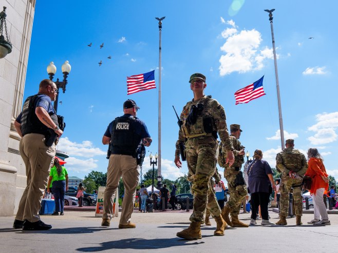 У Вашингтону упуцана два припадника Националне гарде
