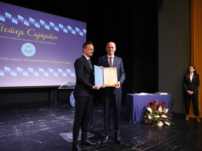 Сијарту уручен почасни докторат Универзитета у Бањалуци; Конференција за новинаре на РТРС (ФОТО/ВИДЕО)