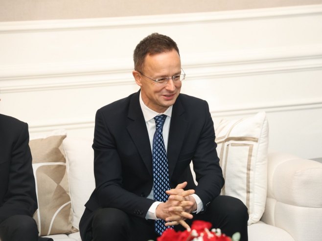 Сијарто: Будимпешта ће наставити енергетску сарадњу са Москвом