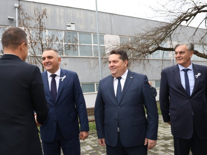 Саво Минић и Петер Сијарто - Фото: ZIPAPHOTO/Borislav Zdrinja