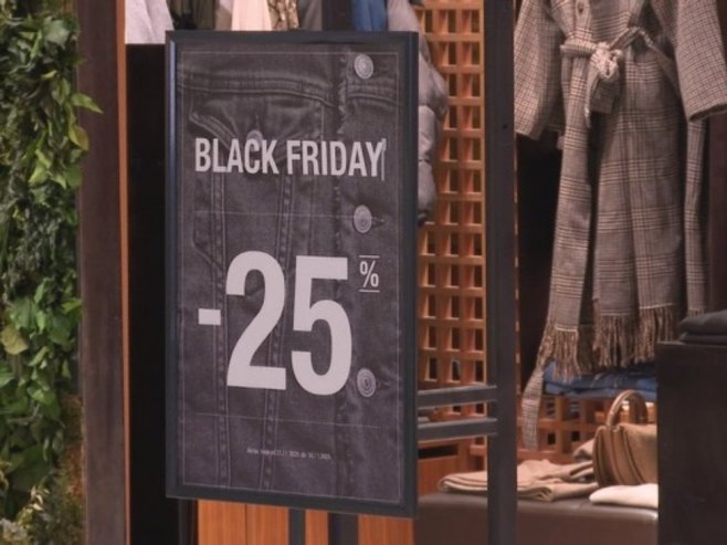 "Црни петак" - стварна снижења или маркетиншки трик?