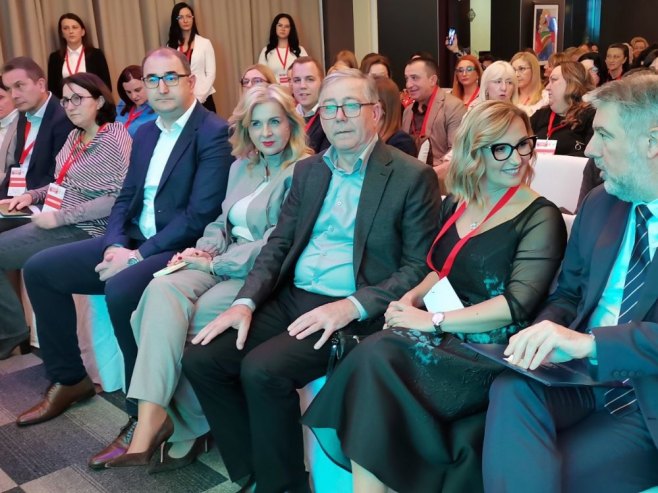 Добој - здравство - симпозијум Добој - здравство - симпозијум - Фото: СРНА