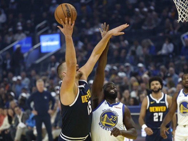 Никола Јокић (Фото: EPA/JOHN G. MABANGLO SHUTTERSTOCK OUT) Никола Јокић (Фото: EPA/JOHN G. MABANGLO SHUTTERSTOCK OUT) -