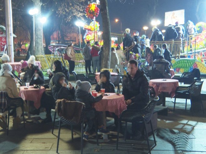 У Бањалуци отворен "Зимзобал" (ФОТО)