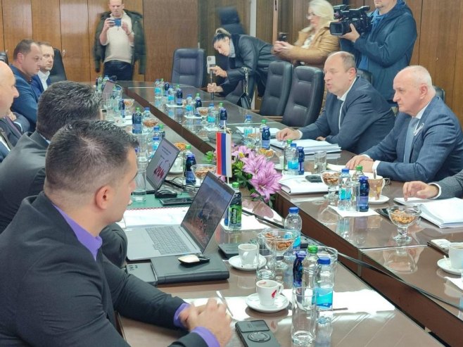 Ђокић са руководством РиТЕ "Гацко"