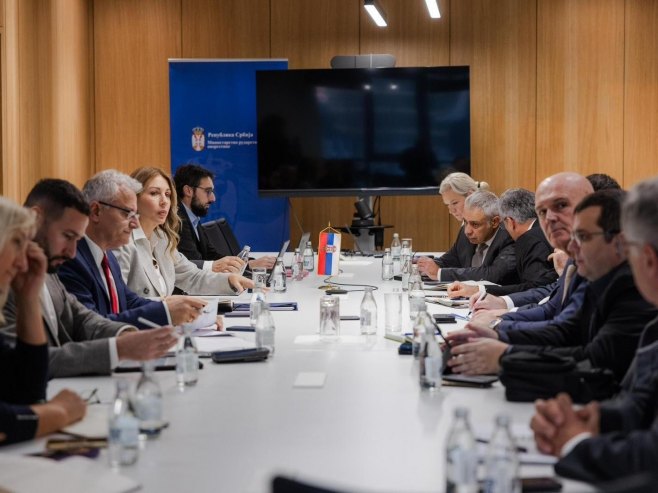 Ђедовић Хандановић са представницима нафтних компанија: Ситуација се прати на дневном нивоу и мијења из часа у час