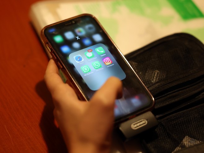 У Аустралији почело закључавање друштвених мрежа за тинејџере