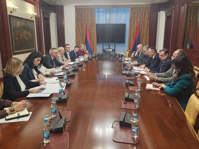 Почео састанак предсједника Владе Српске са представницима Савеза синдиката