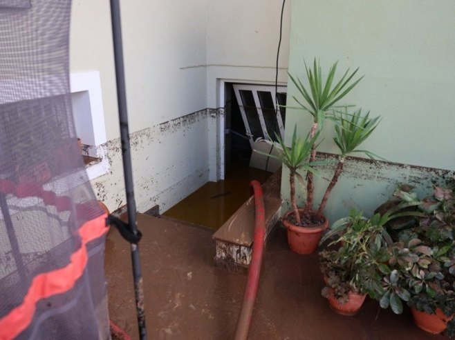 Поплављени путеви, затворене школе: Олуја Бајрон изазвала хаос у Грчкој (ВИДЕО)