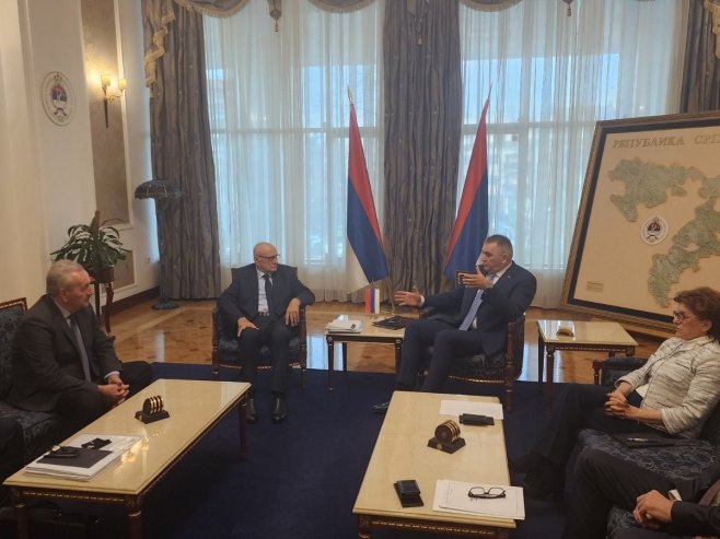 Консултације премијера Српске са Удружењем пензионера