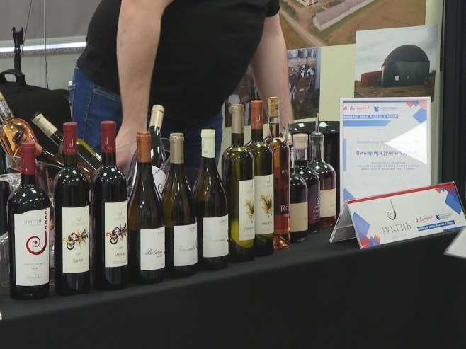 Фестивал вина, ракије и хране у Бањалуци окупио произвођаче из Српске - циљ промоција домаће производње