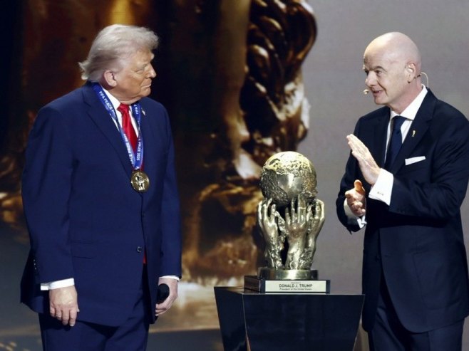 Трамп добитник Фифине награде за мир