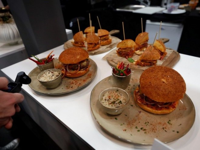 Највећи извори дезинформација о храни стижу од разних инфлуенсера