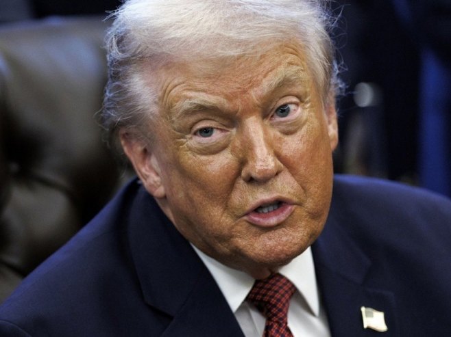 Трамп: Зеленски није спреман да потпише мировни приједлог САД, разочаран сам