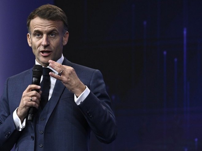 Емануел Макрон (Фото: EPA/JULIEN DE ROSA / POOL MAXPPP OUT) Емануел Макрон (Фото: EPA/JULIEN DE ROSA / POOL MAXPPP OUT) -