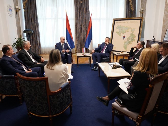 Минић са представницима универзитета у Бањалуци и Источном Сарајеву