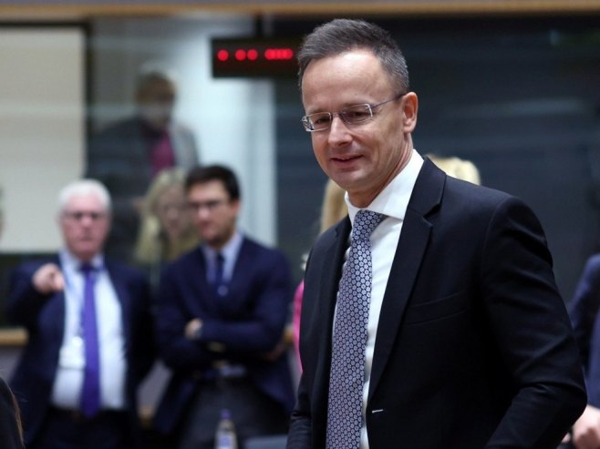 Сијарто стигао у Москву на састанак руско-мађарске међувладине комисије