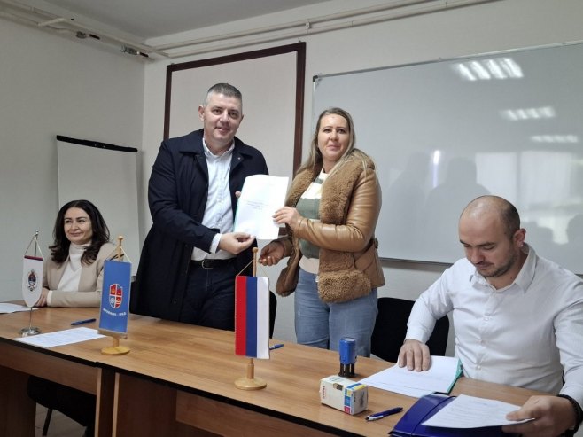 Подстицаји за пољопривреднике у Мркоњић Граду Подстицаји за пољопривреднике у Мркоњић Граду - Фото: РТРС