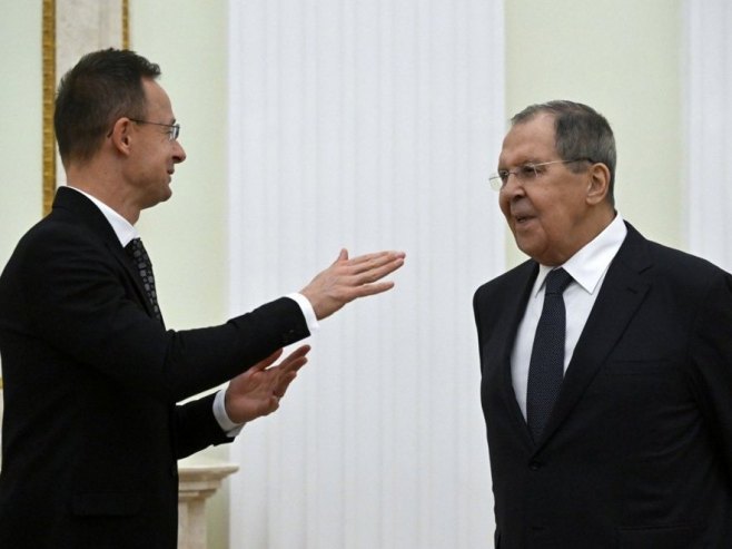 Лавров на састанку са Сијартом: Безбједносна структура Европе изложена озбиљним изазовима