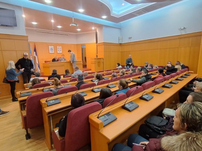 Требиње: Новчана помоћ за дјецу из подручних основних школа и онима која живе у руралним подручјима