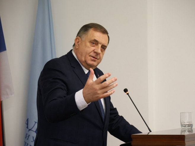 Додик: У наредној години примарно стимулисати домаће послодавце