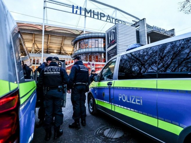 Њемачка: Петоро приведено због планирања терористичког напада Њемачка: Петоро приведено због планирања терористичког напада