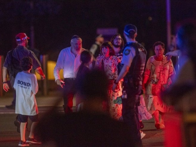 УЖИВО - У пуцњави на прослави Хануке у Аустралији убијено најмање 12 особа, у питању терористички напад (ВИДЕО)