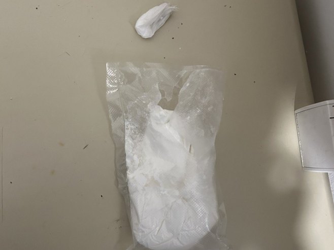 Одузета дрога у Требињу, ухапшене три особе