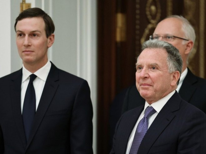 Билд: Виткоф и Кушнер стигли у Берлин на мировне преговоре о Украјини Билд: Виткоф и Кушнер стигли у Берлин на мировне преговоре о Украјини