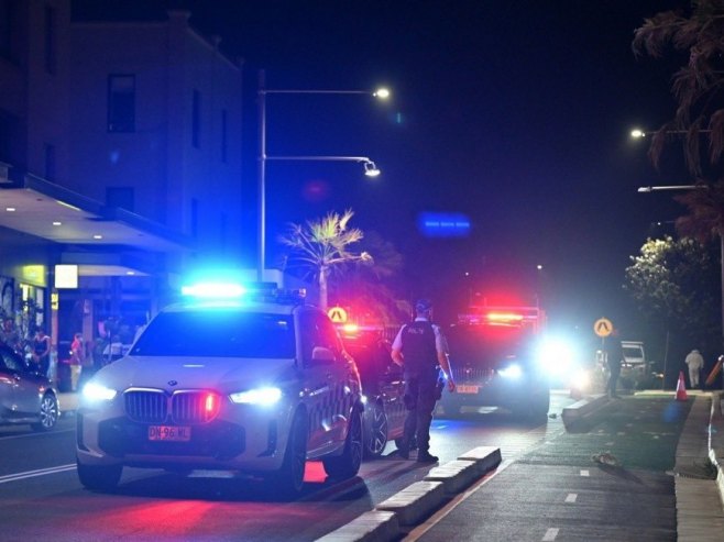 Жртве напада у Сиднеју имају између 10 и 87 година, нападачи отац и син