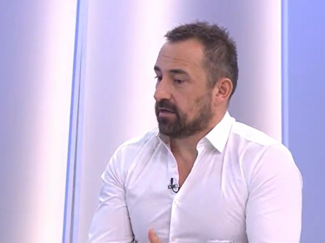 Анђић: У УКЦ Српске омогућена савремена метода операције кука са брзим опоравком пацијента (ВИДЕО)