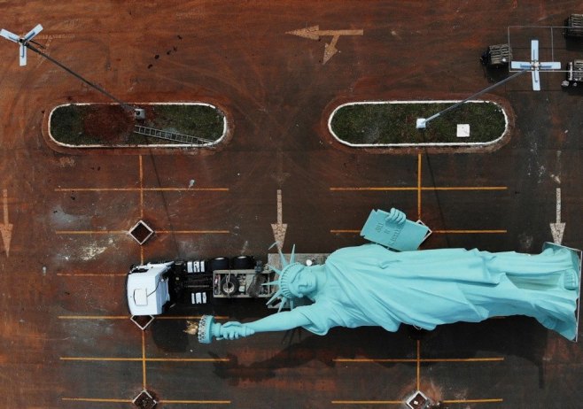 Срушио се Кип слободе у Бразилу (ВИДЕО) Срушио се Кип слободе у Бразилу (ВИДЕО)