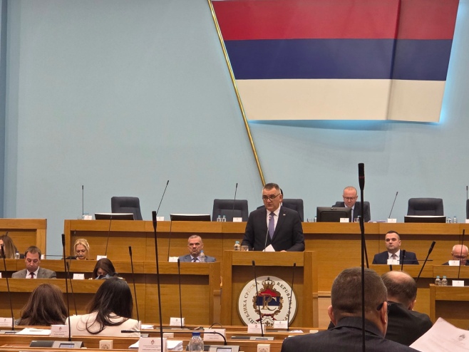 Минић открио колика ће бити минимална плата идуће године