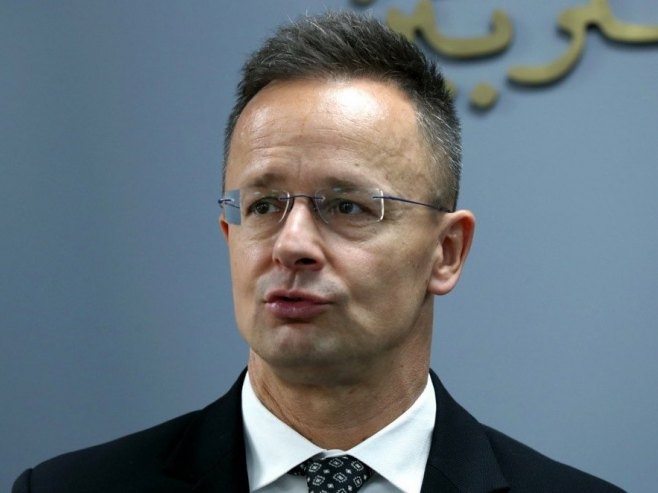 Сијарто: Kупујемо 400 милиона метара кубних америчког ЛНГ-а