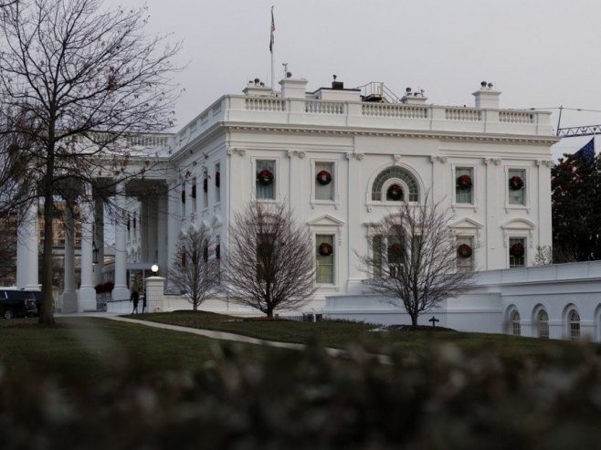 Шефица кабинета Бијеле куће тврди да у Трамповој администрацији има унтрашнијих тензија