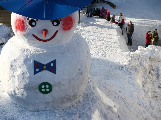 Зимске чаролије преплавиле Кину (ВИДЕО)