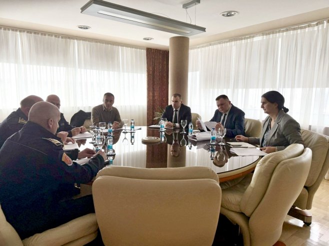 Жељко Будимир са руководством Ватрогасног савеза Републике Српске - Фото: Уступљена фотографија