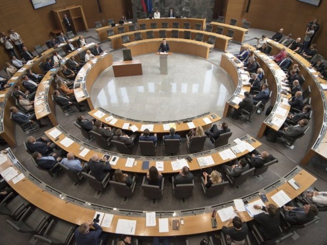 Словеначка национална странка тражи од Владе Словеније да укине санкције Додику