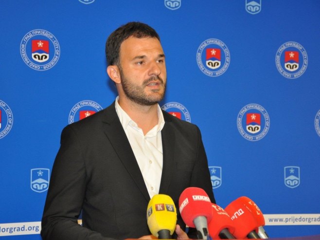 Приједор: Новац за новогодишњи пријем преусмјерен за подршку пронаталитетној политици