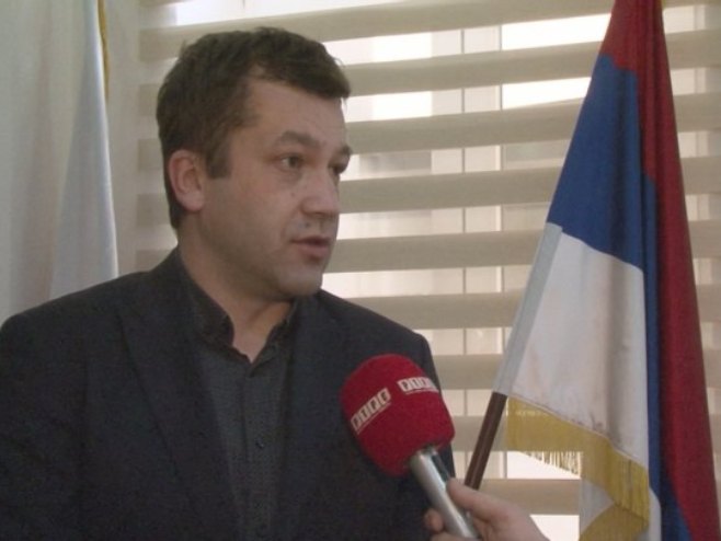 Вучић: Створити предуслове за довођење инвеститора који ће отворити нова радна мјеста