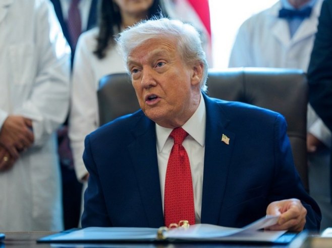 Трамп је одобрио војни буџет од више од 900 милијарди долара за фискалну 2026. годину